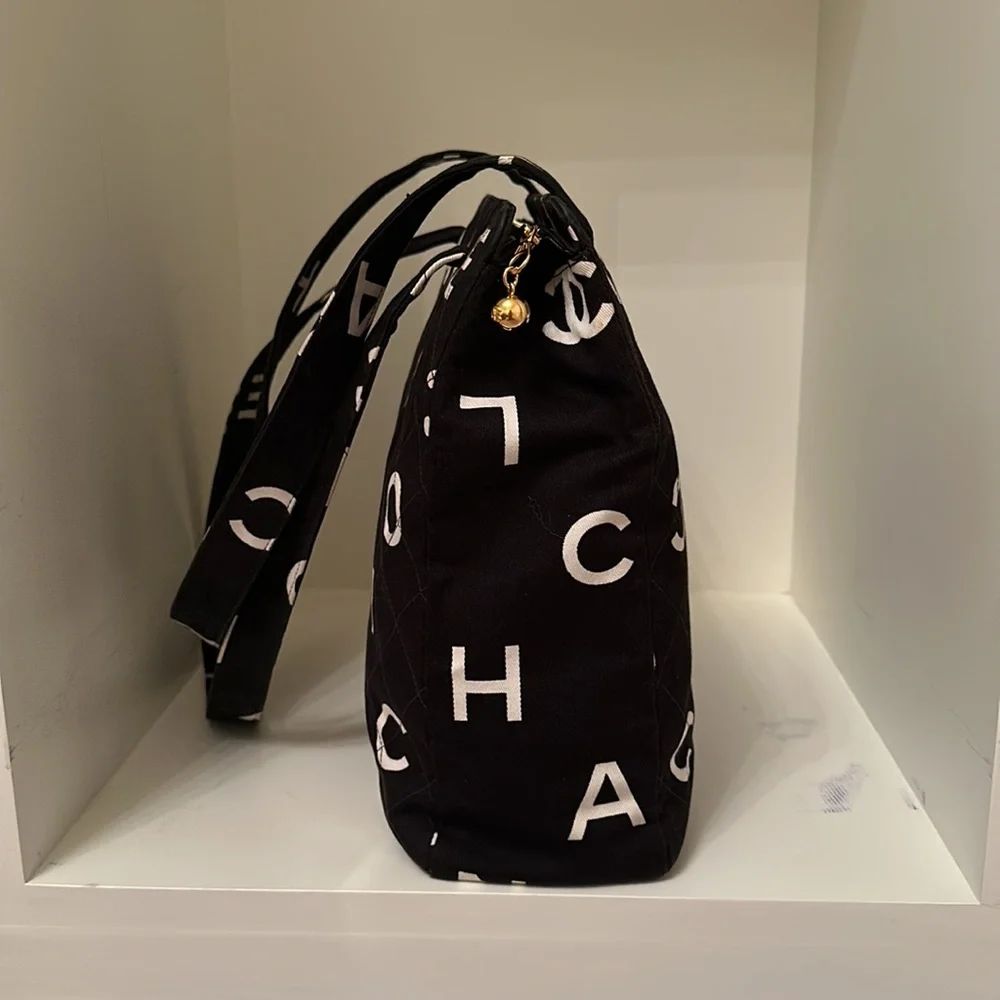 CHANEL authentic vintage